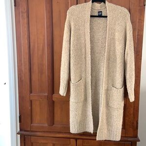 GAP warm comfy long cardigan! Size XS. Tan color